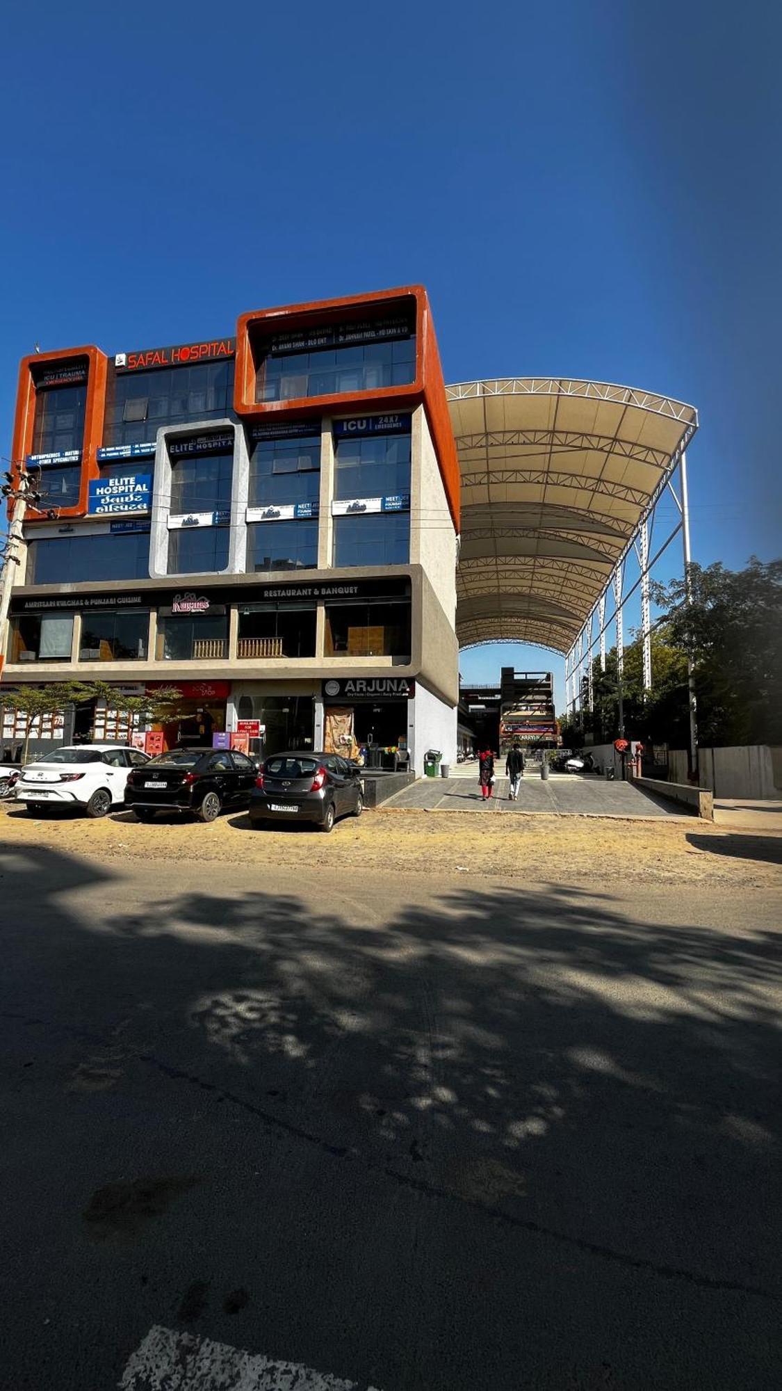 Hotel Shreehariom Ahmedabad